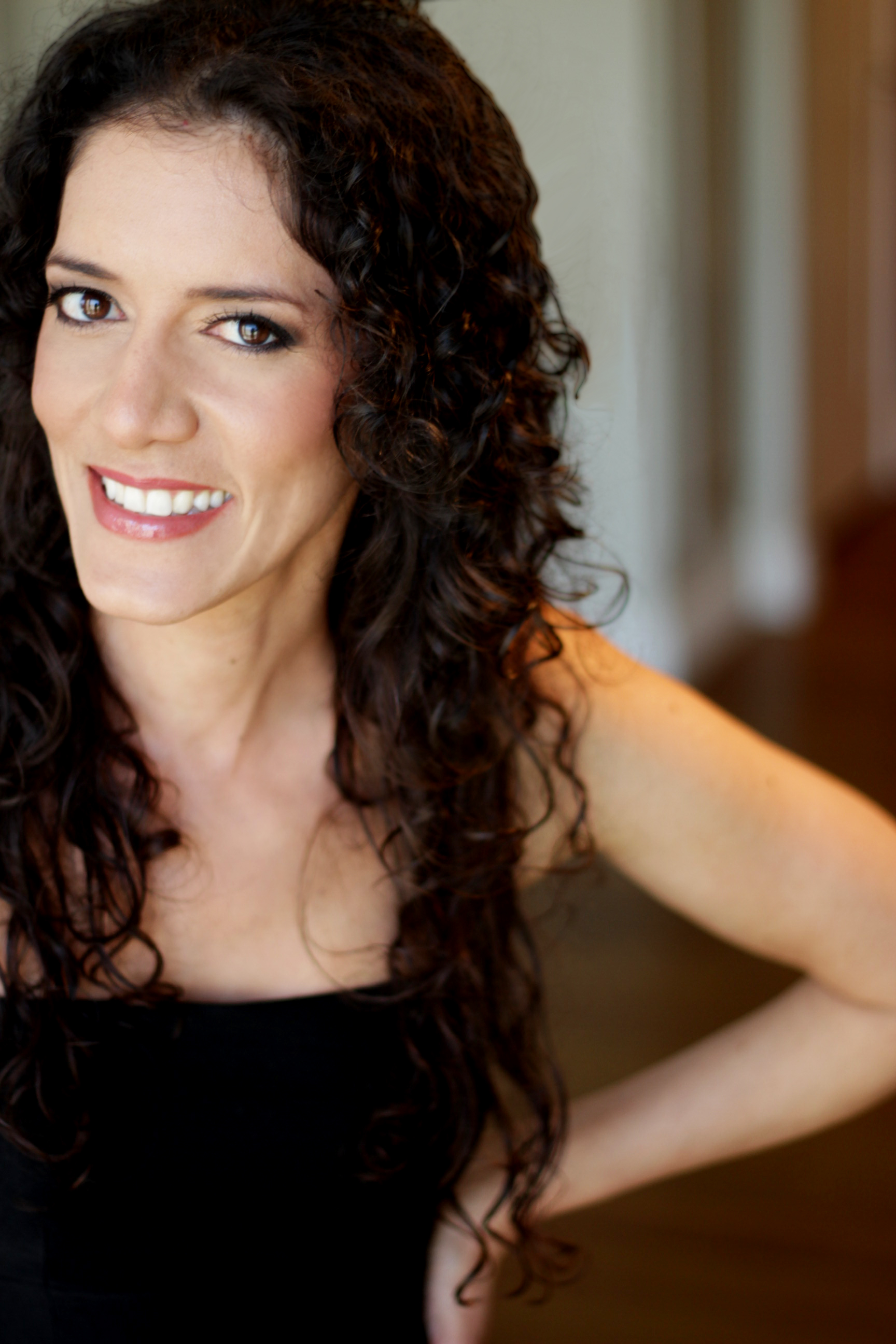 Bilingual-Talented-Determined-Working ACTRESS living in New York. SAG-AFTRA www.ednaleefigueroa.com