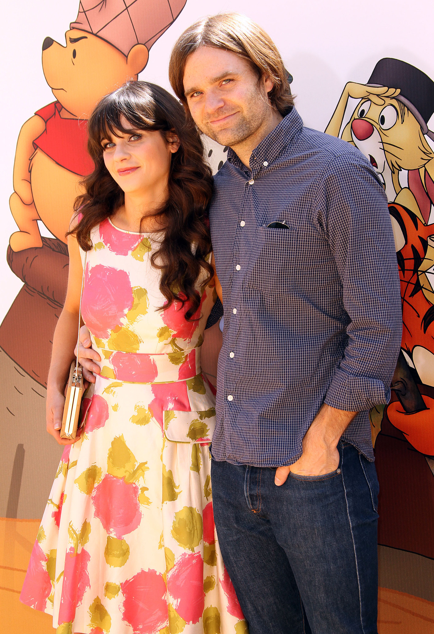 Zooey Deschanel and Benjamin Gibbard at event of Mike Pukuotukas (2011)