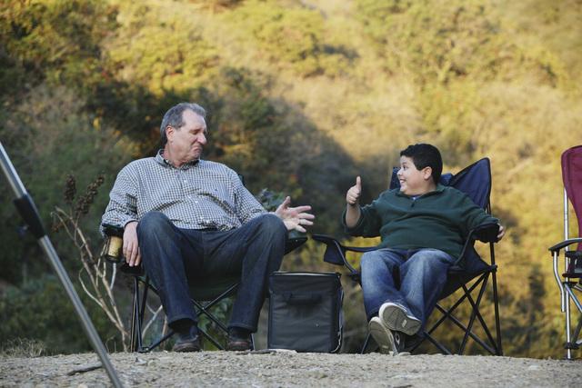 Still of Ed O'Neill and Rico Rodriguez in Moderni seima (2009)