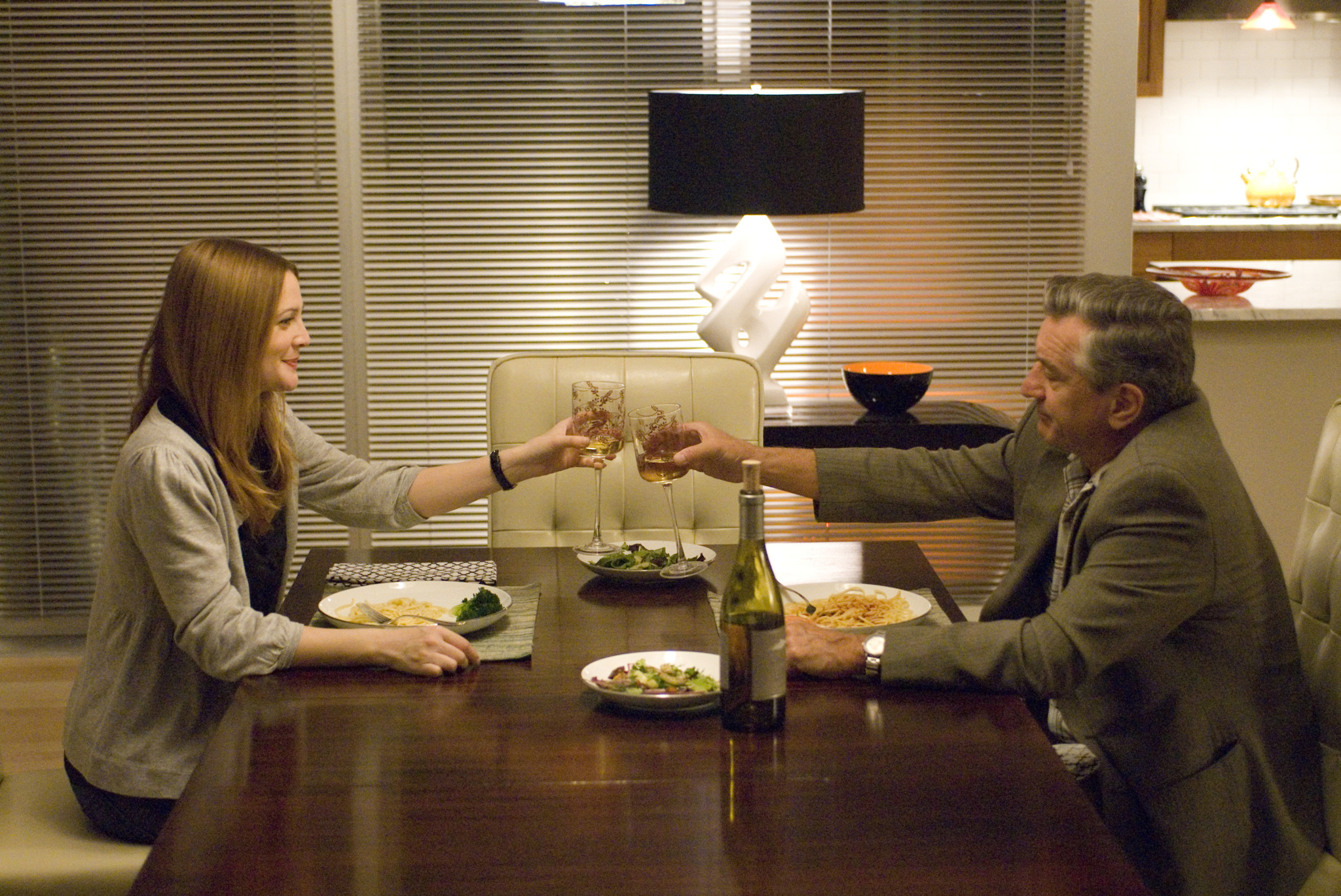 Still of Drew Barrymore and Robert De Niro in Everybody's Fine (2009)