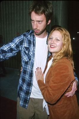 Drew Barrymore and Tom Green at event of Loser (2000)