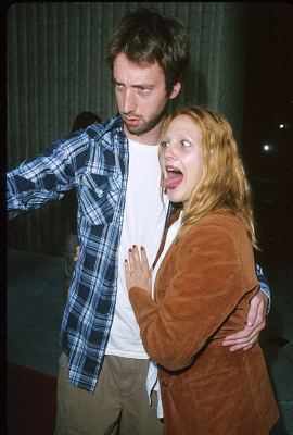 Drew Barrymore and Tom Green at event of Loser (2000)