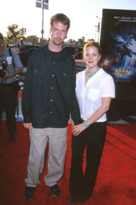 Drew Barrymore and Tom Green at event of Titan A.E. (2000)