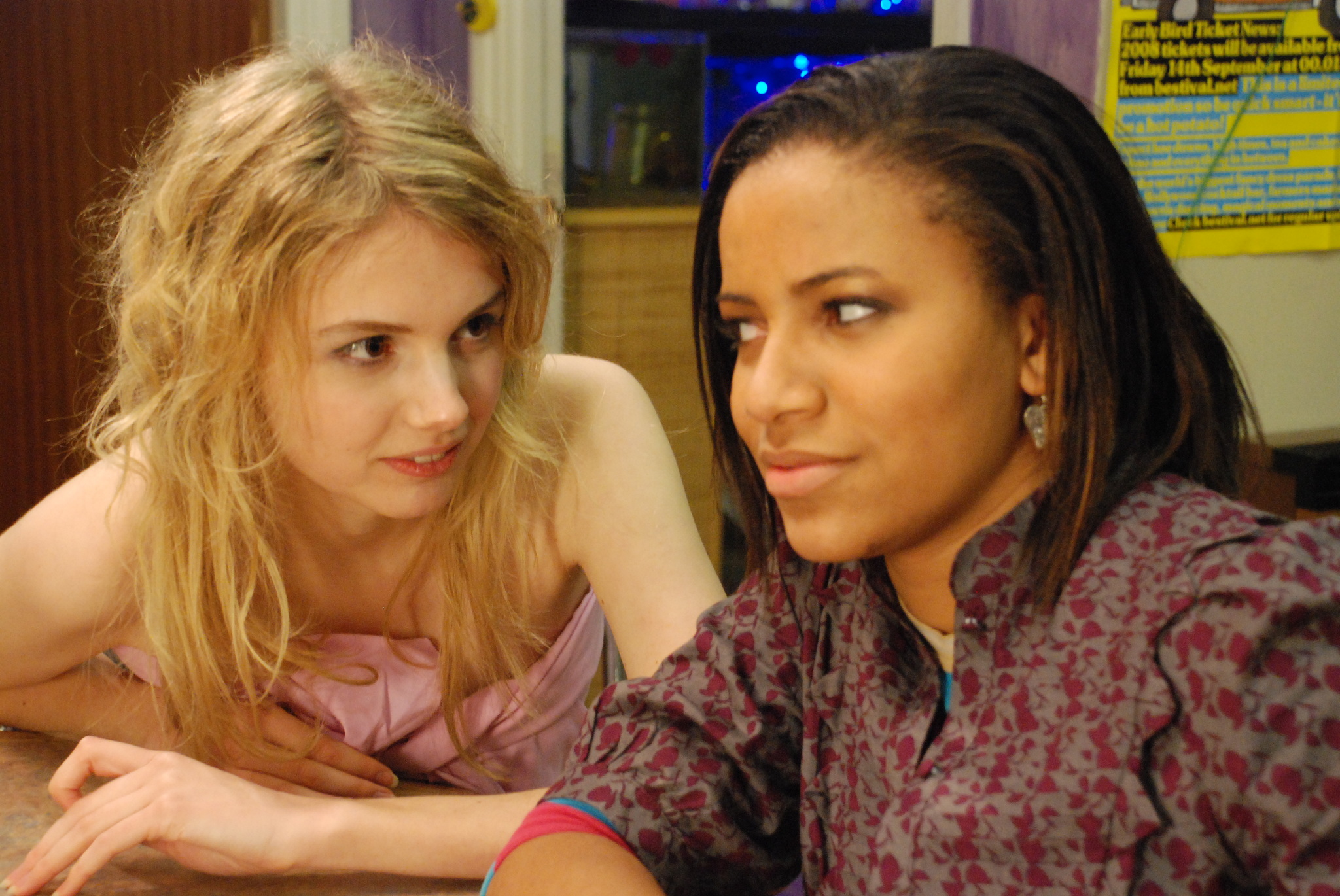 Still of Larissa Wilson and Hannah Murray in Skins (2007)