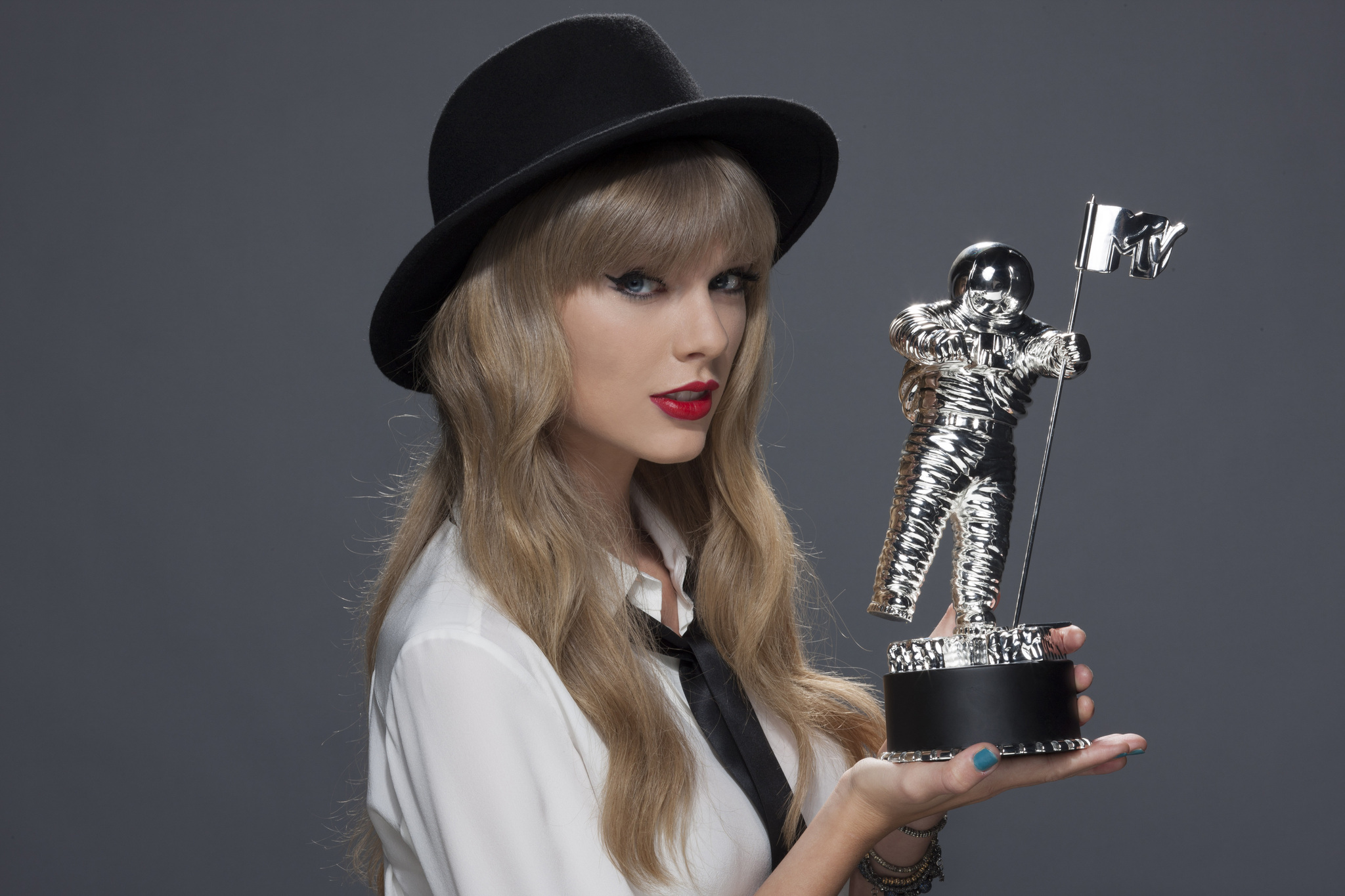 Still of Taylor Swift in 2012 MTV Video Music Awards (2012)