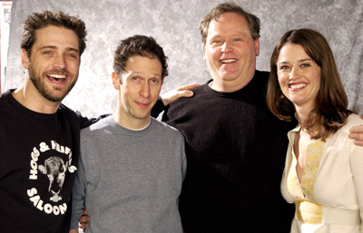 Jason Priestley, Robin Tunney, Tim Blake Nelson and Finn Taylor at event of Cherish (2002)