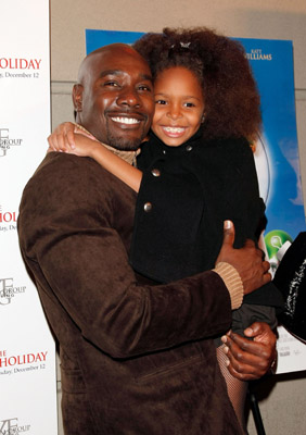 Morris Chestnut and Khail Bryant at event of The Perfect Holiday (2007)