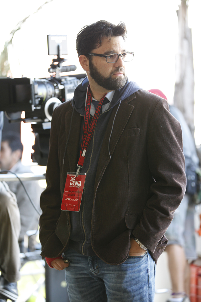 Alejandro Sugich (Director) Detras de Camaras 