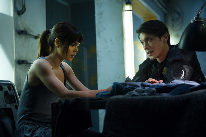 Still of Bob Morley and Marie Avgeropoulos in The 100 (2014)