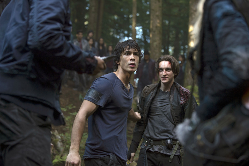 Still of Richard Harmon and Bob Morley in The 100 (2014)