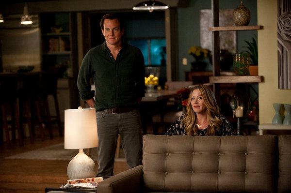 Still of Christina Applegate and Will Arnett in Up All Night (2011)