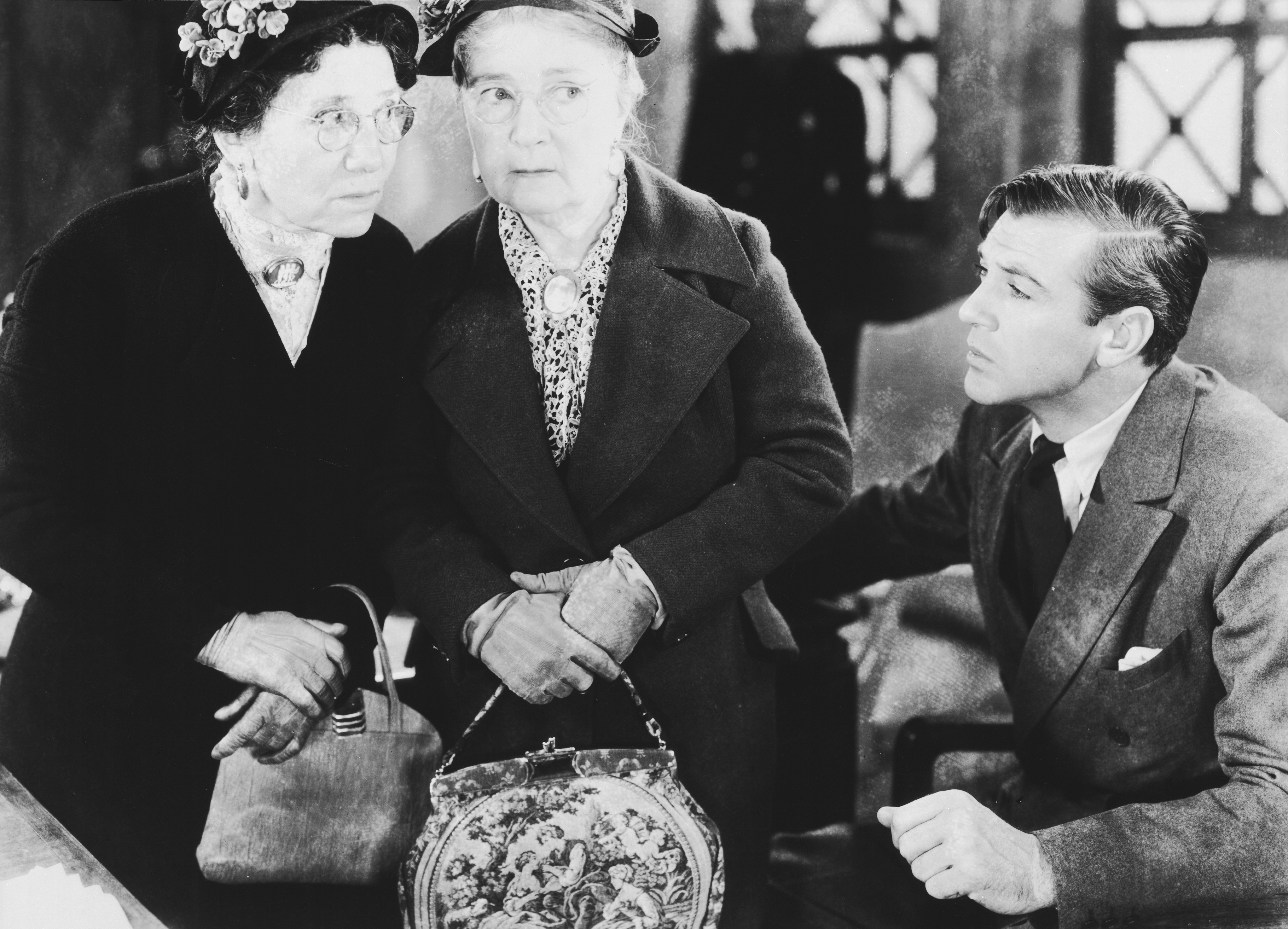 Still of Gary Cooper, Ruth Donnelly and Emma Dunn in Mr. Deeds Goes to Town (1936)