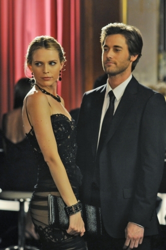 Still of Sara Foster and Ryan Eggold in 90210 (2008)