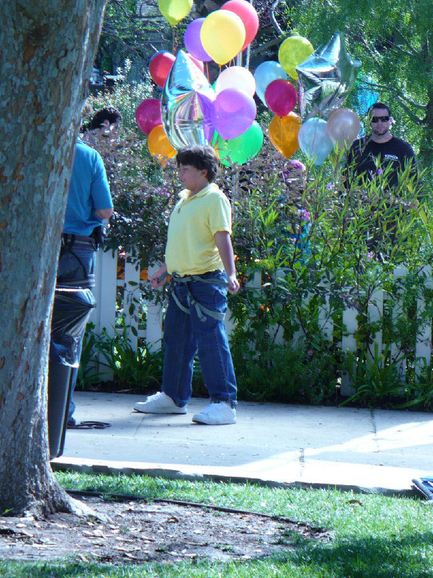 MODERN FAMILY: Adrian Rockclimbing on FIZBO set