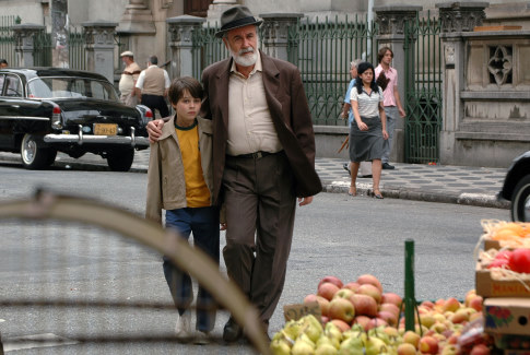 Germano Haiut and Michel Joelsas in O Ano em Que Meus Pais Saíram de Férias (2006)