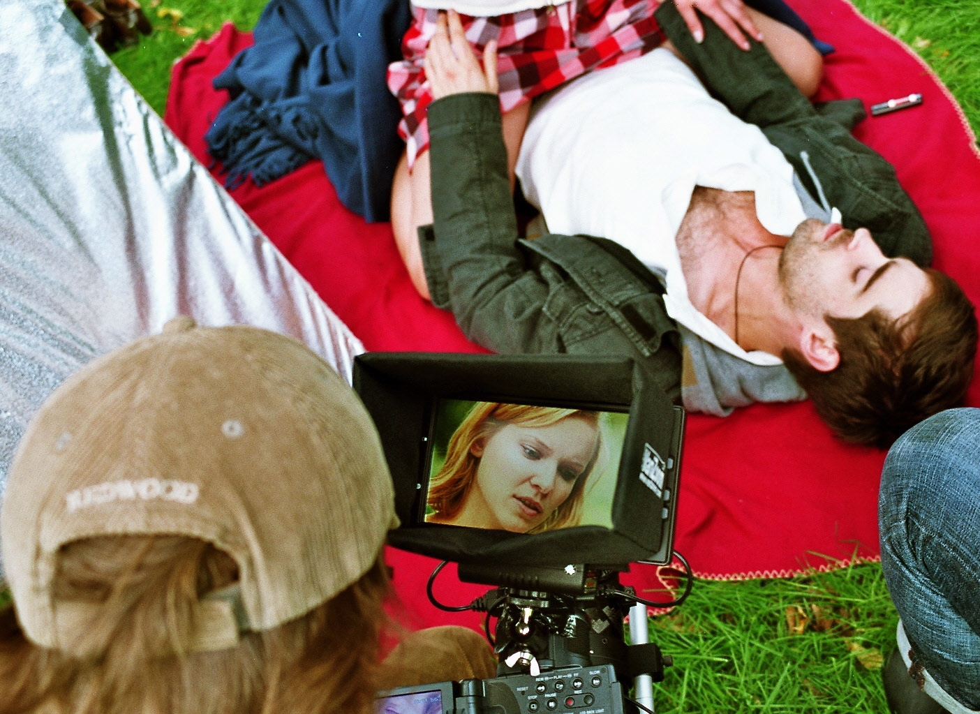 Andreas Cyrenius filming Magdalena Steinlein and Wolfgang Menardi on the set of Judith Lombas short Painting Bastard.