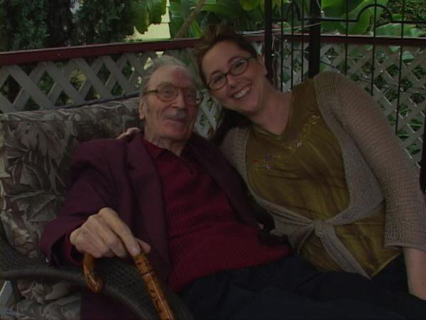 Elisabeth Fies with legend Forry Ackerman, who made up a poem in Esperanza about her.