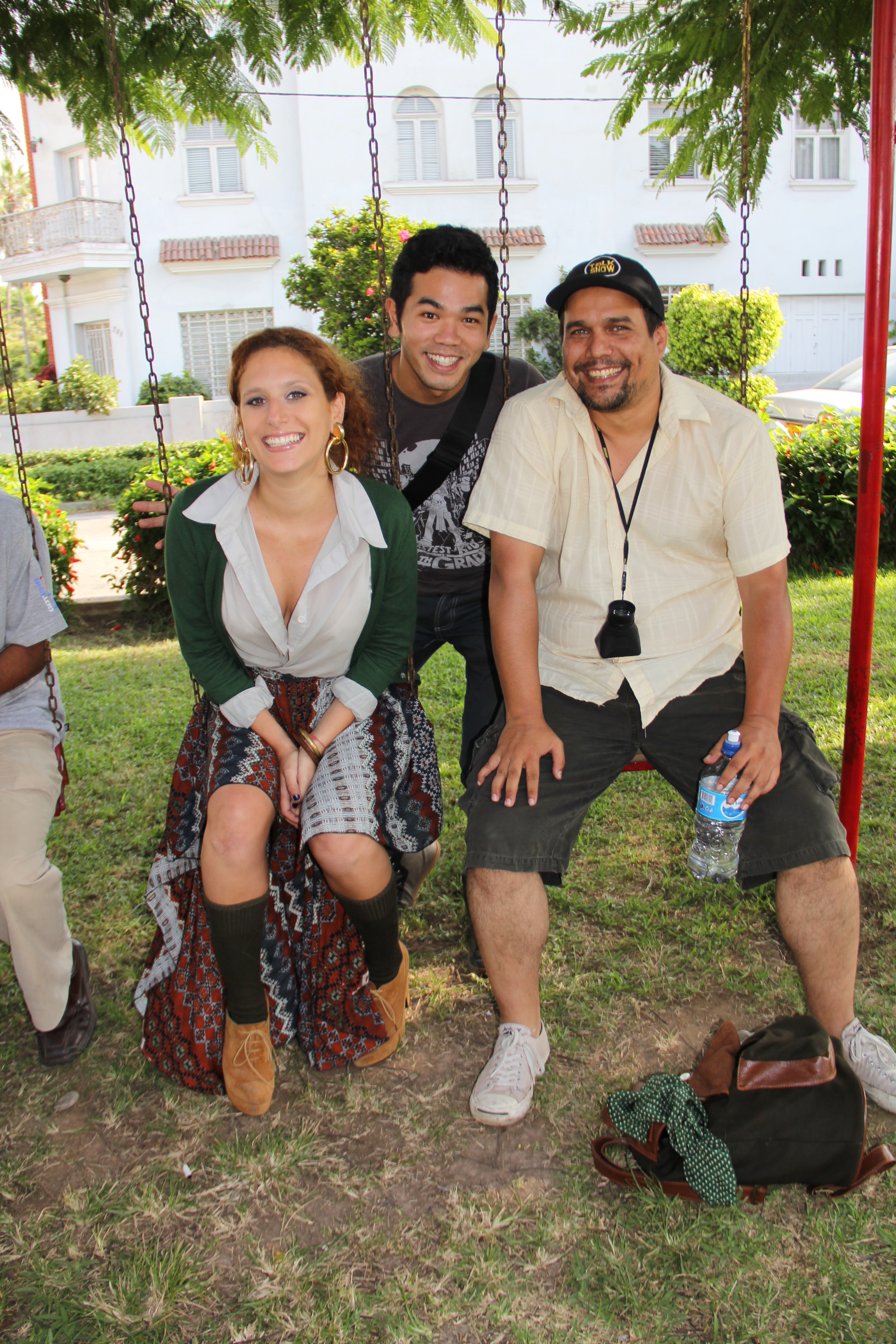 Still of Sandro Ventura, Gisela Ponce de León and Toshy Uehara in Quizás Mañana.