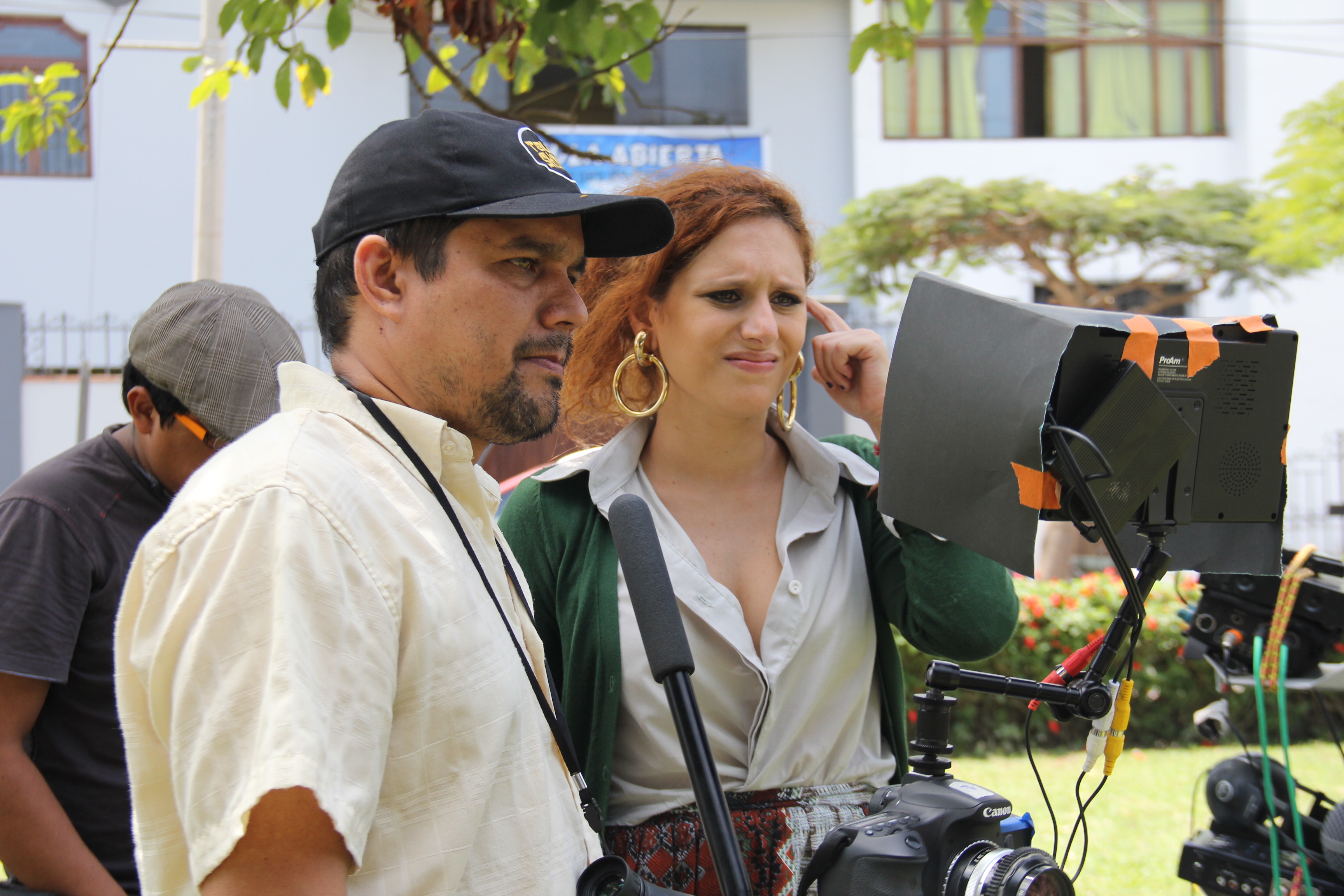 Still of Sandro Ventura and Gisela Ponce de León in Quizás Mañana.