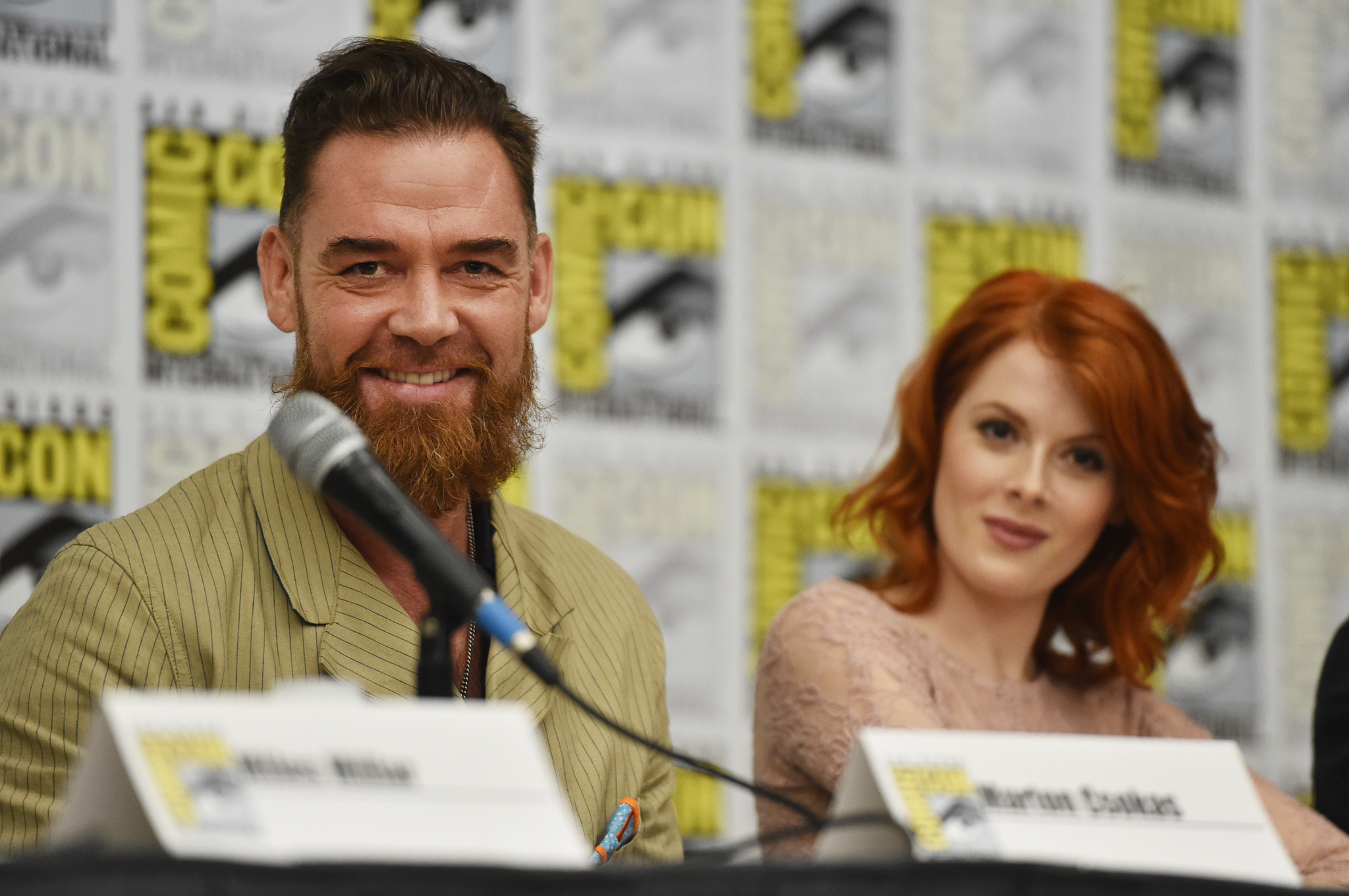 Marton Csokas and Emily Beecham at event of Into the Badlands (2015)