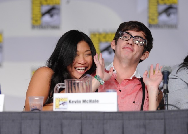 Kevin McHale and Jenna Ushkowitz at event of Glee (2009)