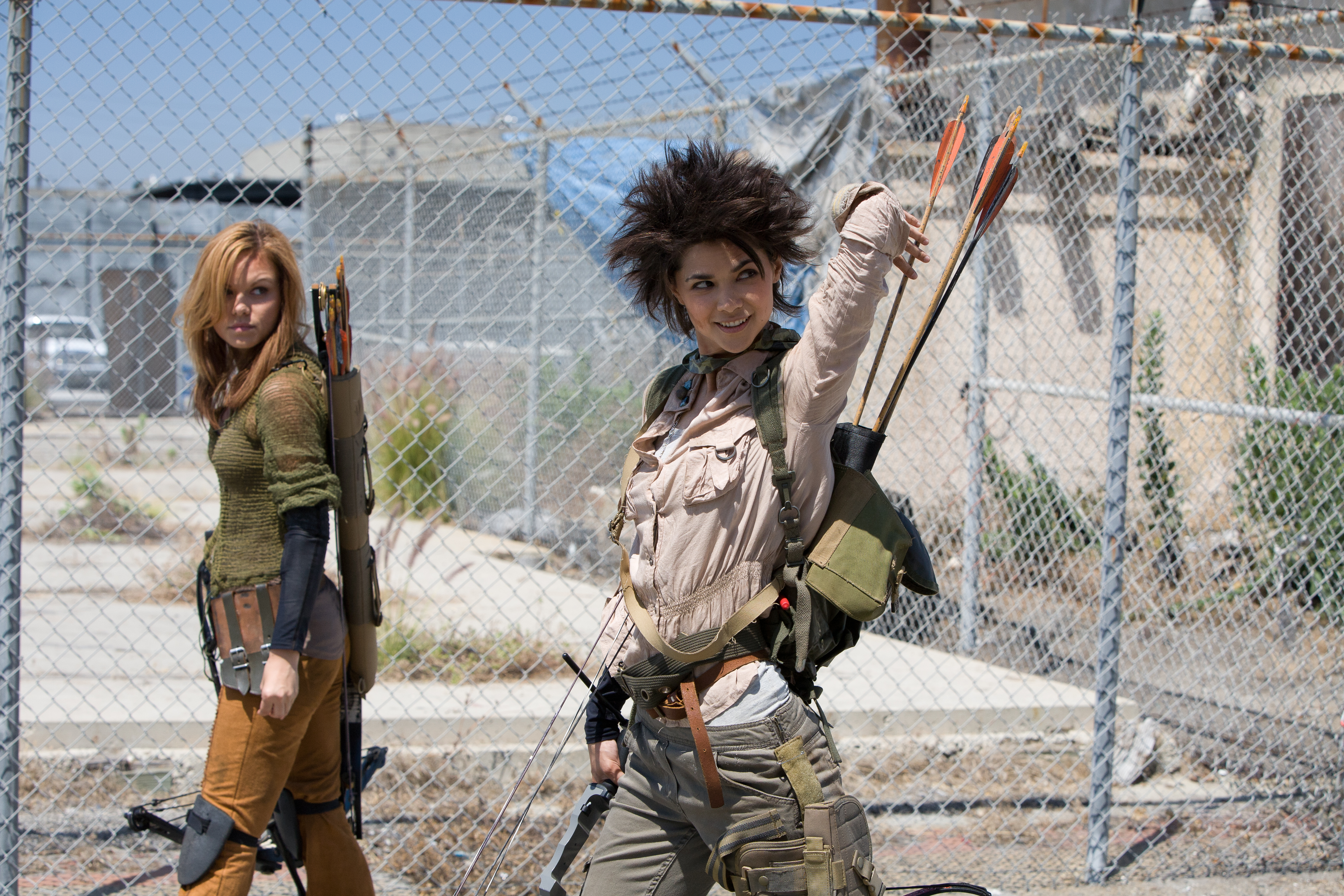 Anya Monzikova and Lilan Bowden in Zombie Apocalypes