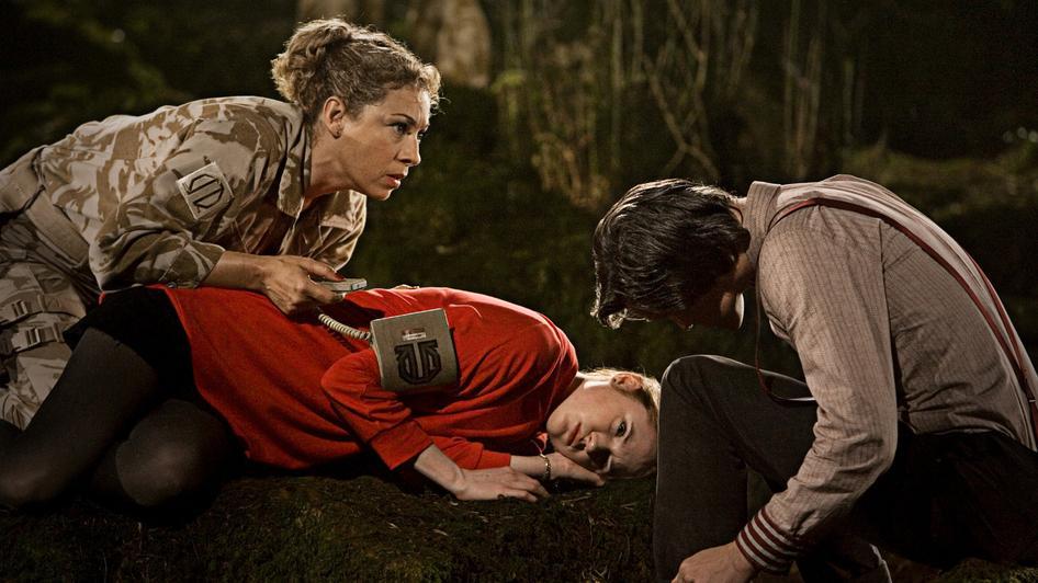 Still of Alex Kingston, Matt Smith and Karen Gillan in Doctor Who (2005)