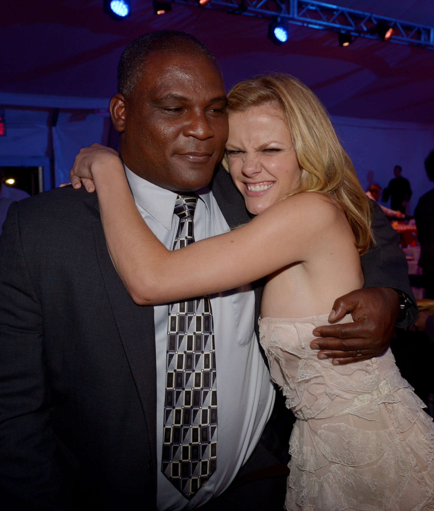 Brooklyn Decker and Gregory D. Gadson at event of Laivu musis (2012)