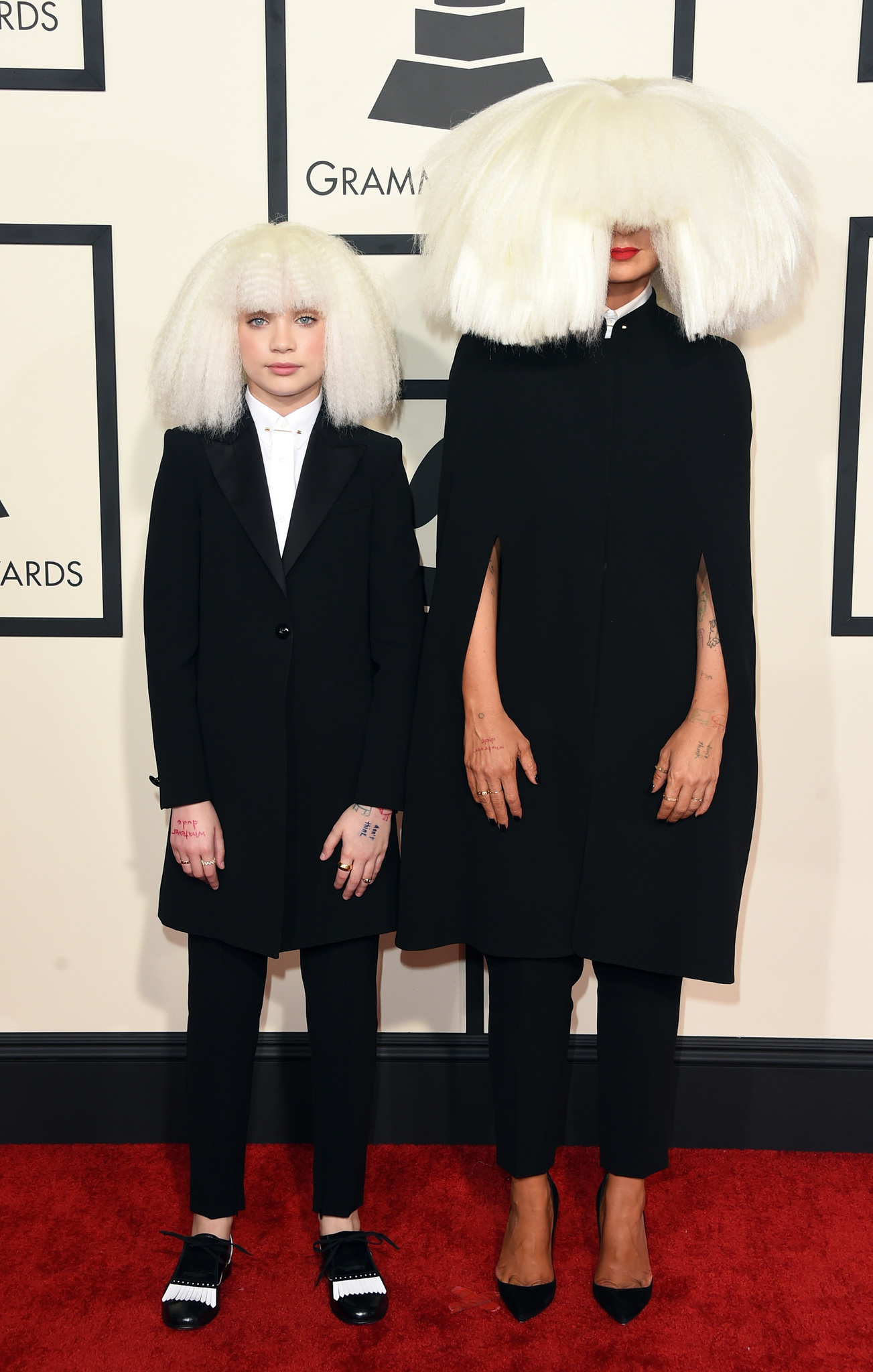 Sia and Maddie Ziegler at event of The 57th Annual Grammy Awards (2015)