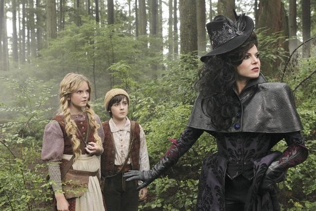 Still of Lana Parrilla, Quinn Lord and Karley Scott Collins in Once Upon a Time (2011)