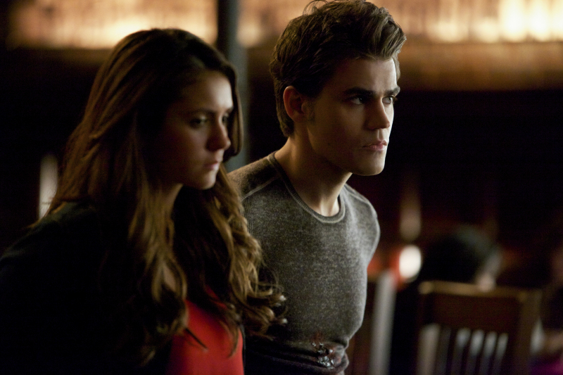 Still of Paul Wesley and Nina Dobrev in Vampyro dienorasciai (2009)