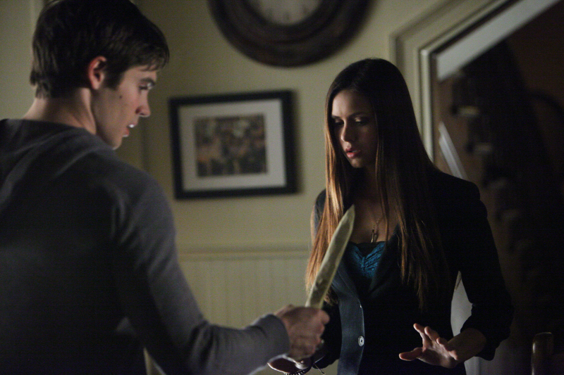 Still of Steven R. McQueen and Nina Dobrev in Vampyro dienorasciai (2009)