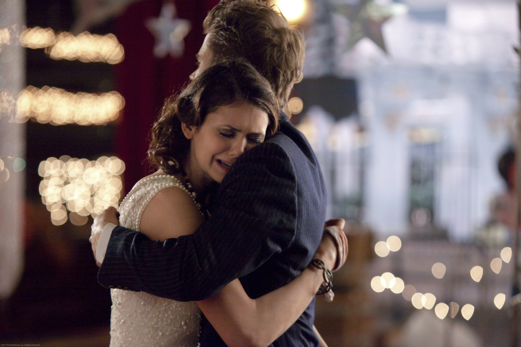 Still of Paul Wesley and Nina Dobrev in Vampyro dienorasciai (2009)