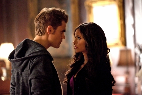 Still of Paul Wesley and Nina Dobrev in Vampyro dienorasciai (2009)