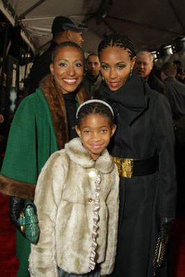 Jada Pinkett Smith and Willow Smith at event of The Day the Earth Stood Still (2008)