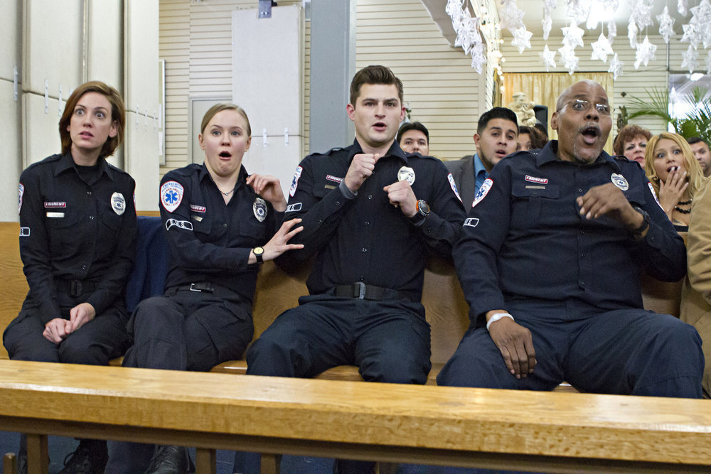 Still of Bill Nunn, Maura Kidwell, Kelly O'Sullivan and Kevin Bigley in Sirens (2014)