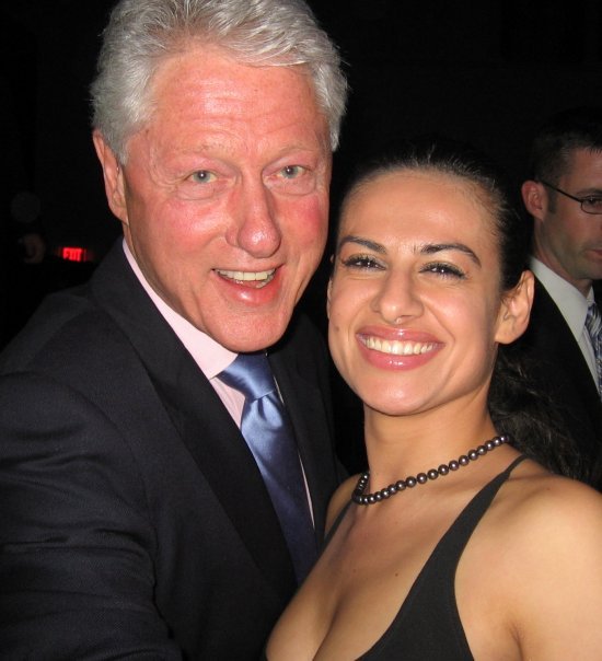 Bill Clinton and Elena Levon. Clinton Foundation 2009.