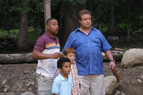 Still of Cuba Gooding Jr., Spencir Bridges, Paul Rae and Dallin Boyce in Tecio dienos stovykla (2007)