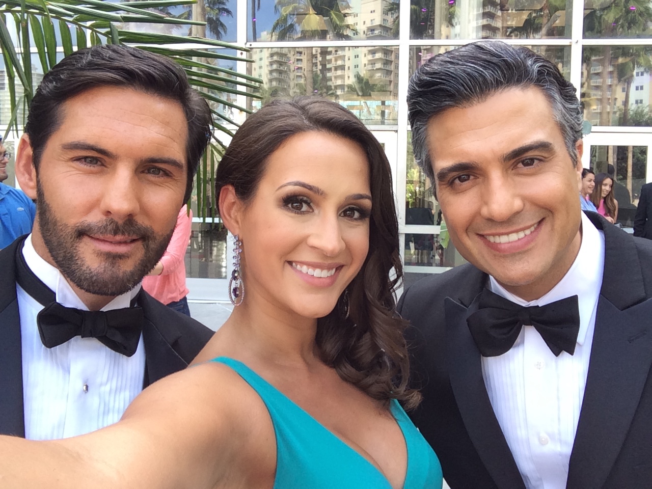 On set at Jane The Virgin with co-stars Jaime Camil and Keller Wortham