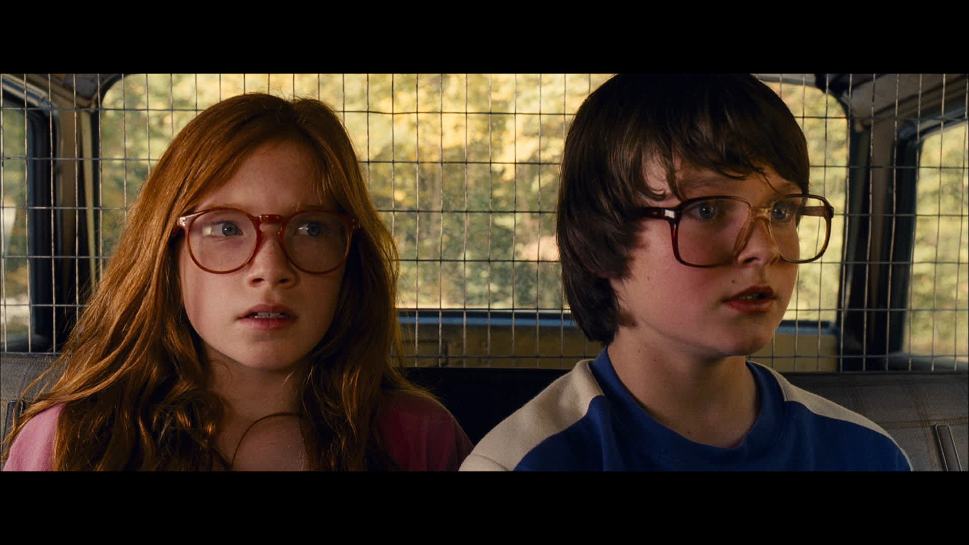Still of Annalise Basso and Chandler Canterbury in Standing Up (2013)