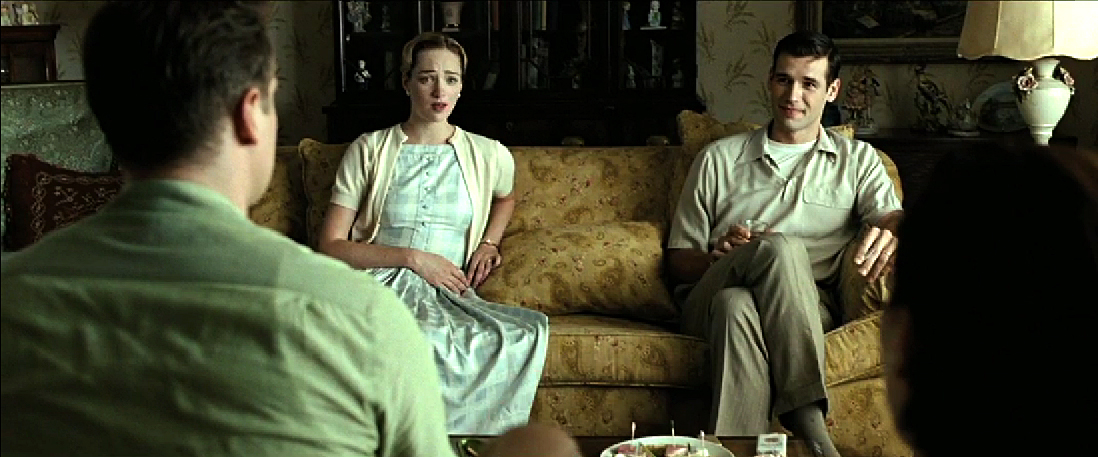 Still of Kristen Connolly and John Behlmann from 'Revolutionary Road'.