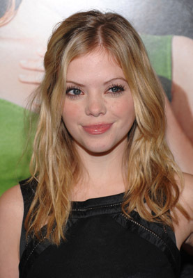 Dreama Walker at event of Keliamieji metai (2010)