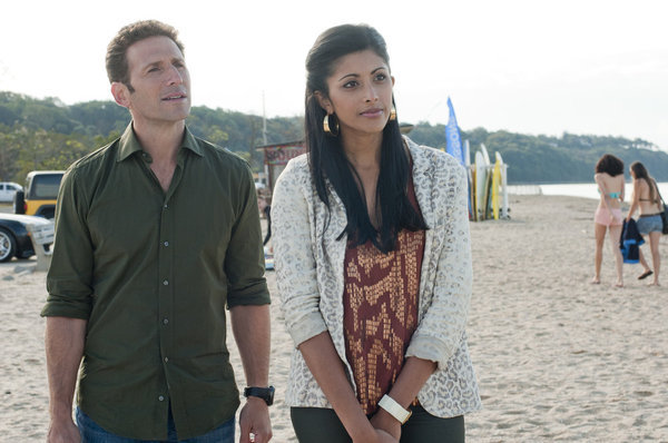 Still of Mark Feuerstein and Reshma Shetty in Royal Pains (2009)