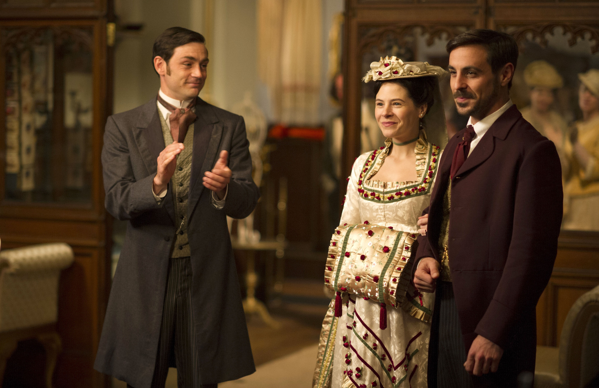 Still of Elaine Cassidy, Emun Elliott and Matthew McNulty in The Paradise (2012)