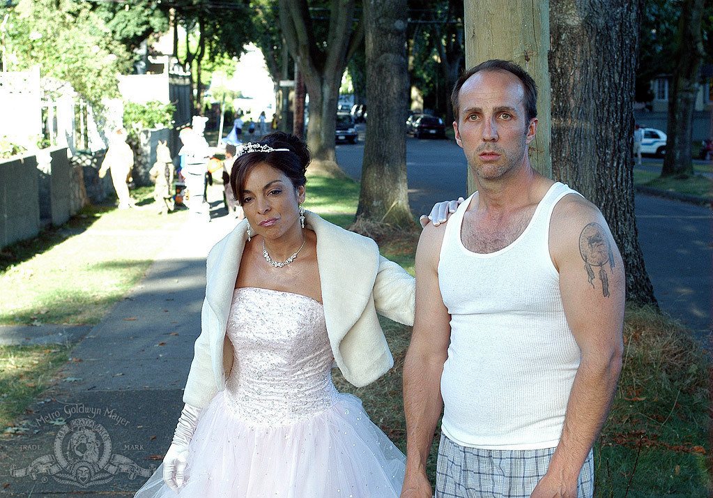 Still of Jasmine Guy and Michael Rogers in Dead Like Me (2003)