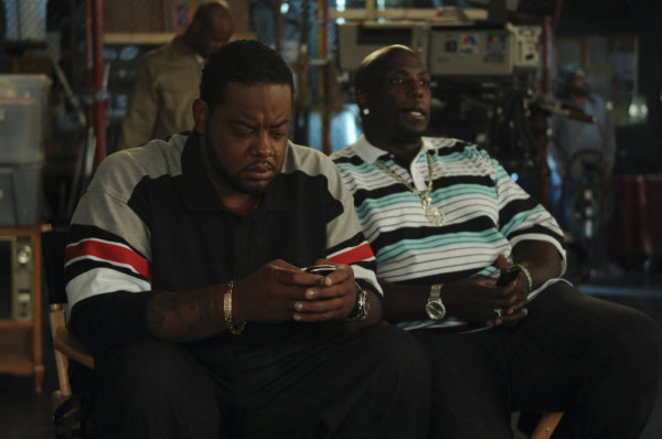 Still of Kevin Brown and Grizz Chapman in 30 Rock (2006)