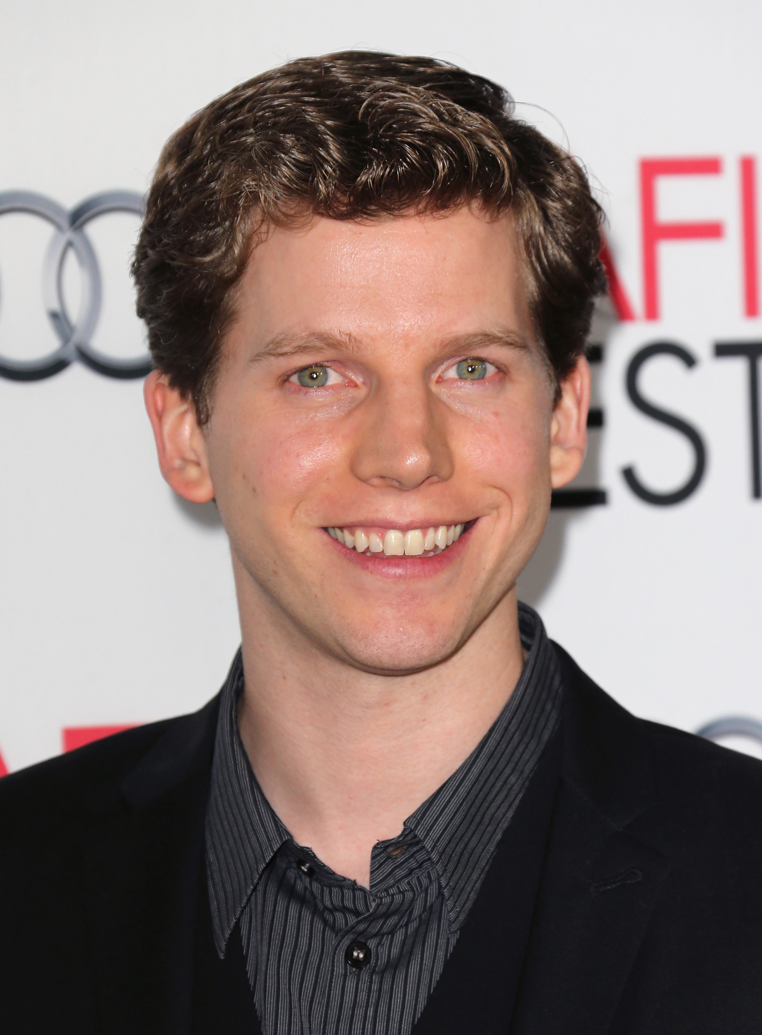 Stark Sands at event of Groja Liuvinas Deivisas (2013)