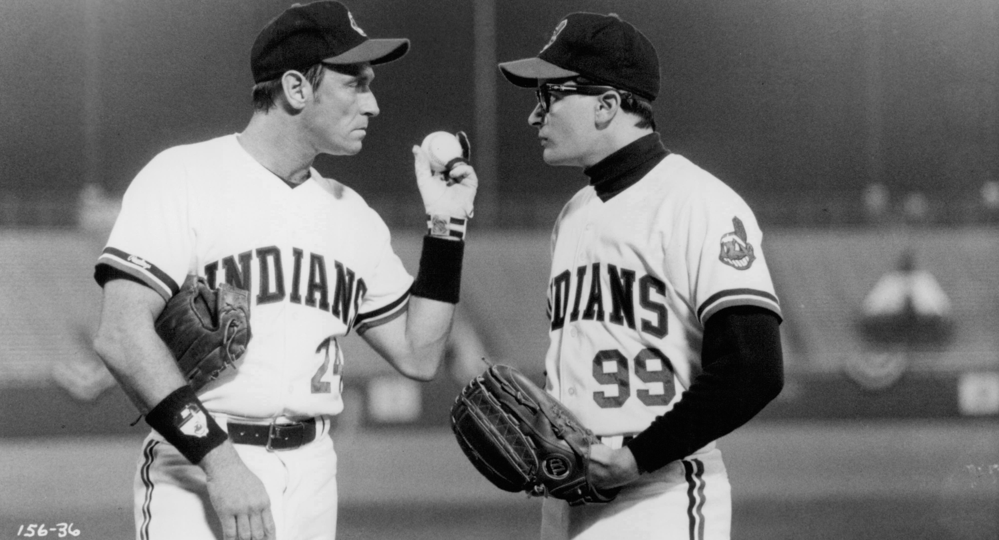 Still of Charlie Sheen and Corbin Bernsen in Major League (1989)