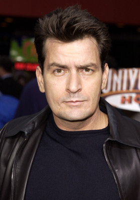 Charlie Sheen at event of Slaptas brolis (2002)