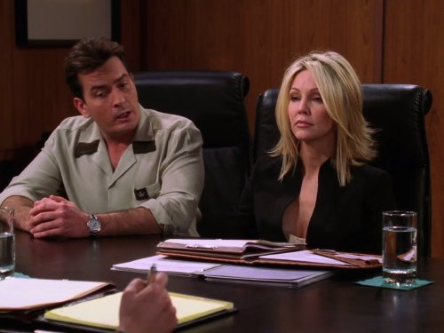 Still of Heather Locklear and Charlie Sheen in Two and a Half Men (2003)